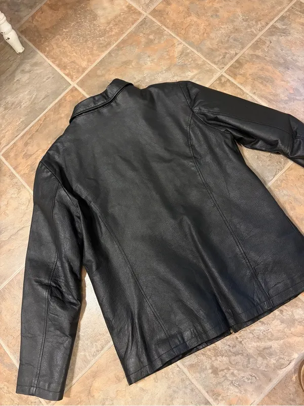 Triage women’s 2X Black leather jacket quilted padded lining nylon polyester - Image 6