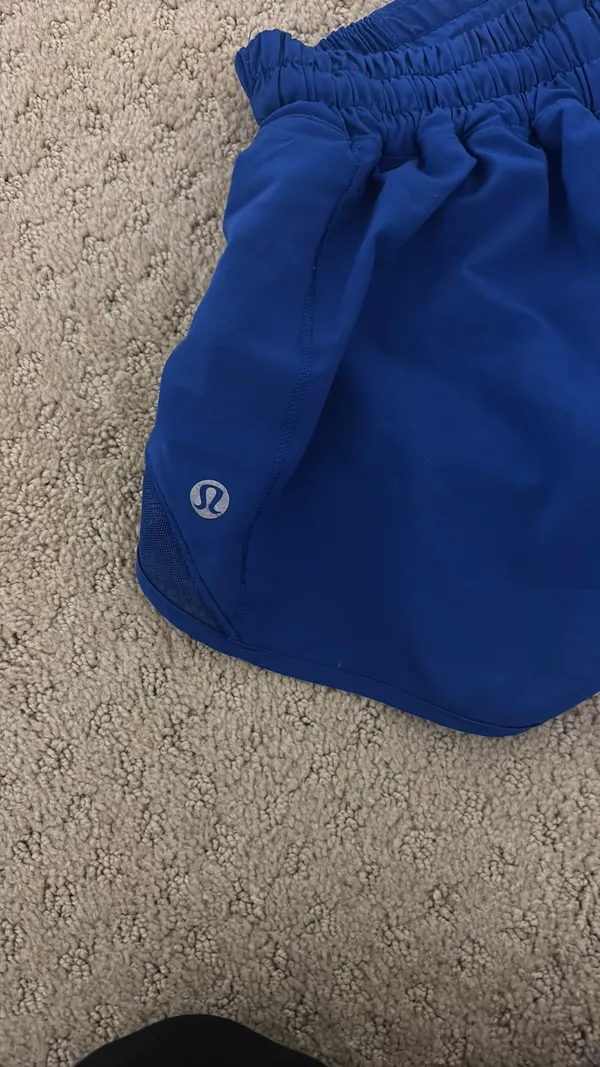 Lululemon Shorts Hotty Hot - Image 4