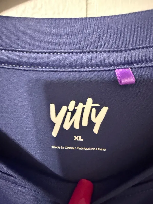 YITTY by fabletics cropped tee size XL  - Image 3