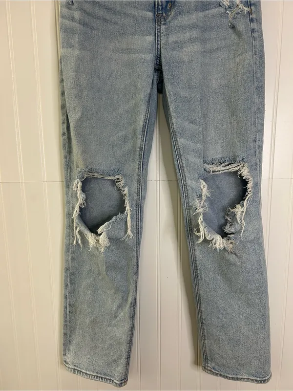 American Eagle Super High-Rise Ankle Straight Distressed Jeans Size 6 - Image 2