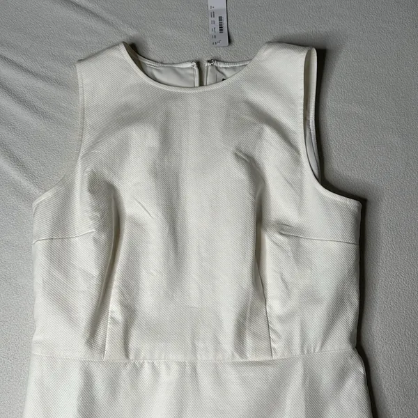 NWT JCrew Fluted Hem Stretch Pique Sheath Dress in Ivory - Image 4