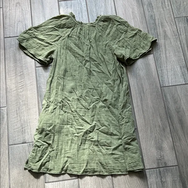 Old Navy Olive Green Ruffled Dress - Image 5