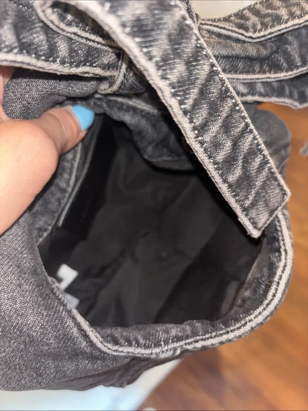 MARC JACOBS The Bow Denim Mini Sack Bag in Black - Image 10