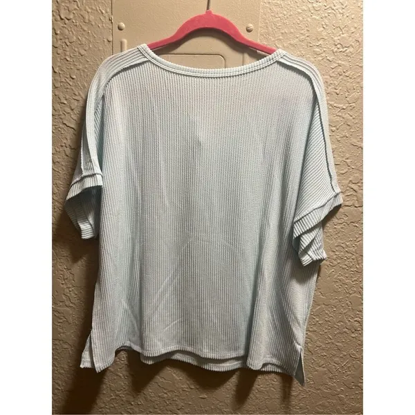 Woman’s Blue Short Sleeve Shirt Woman’s Size 2X - Image 8