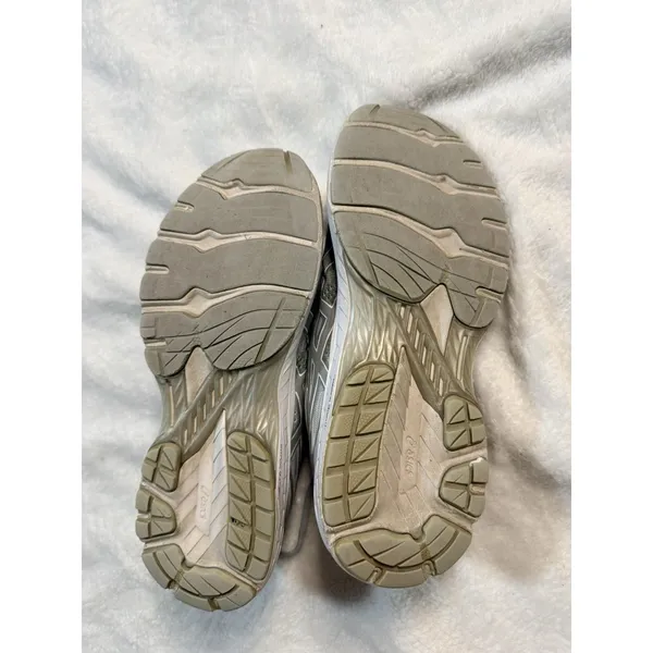 Women'S Asics Running Shoe In Piedmont Grey/White Sz 10 - Image 8