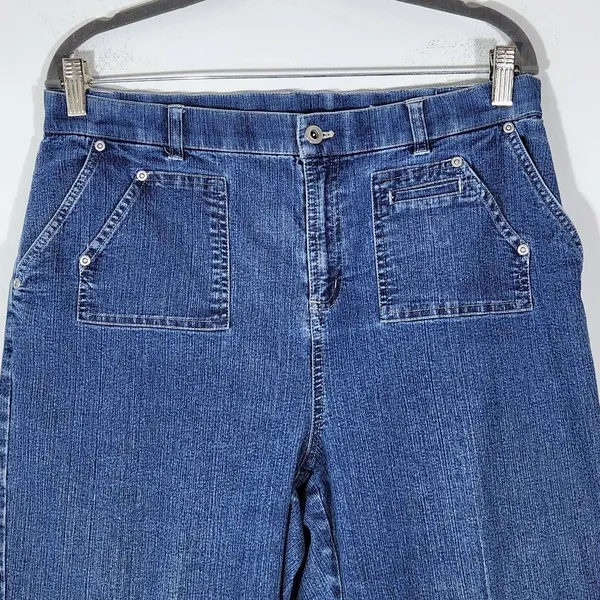 Erika Vintage Cropped Wide Leg Capri Jeans Size 12 Vintage Mom Jeans - Image 2