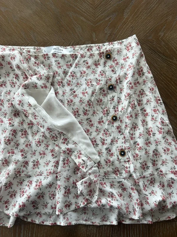 Hollister Mini Skirt - Image 4