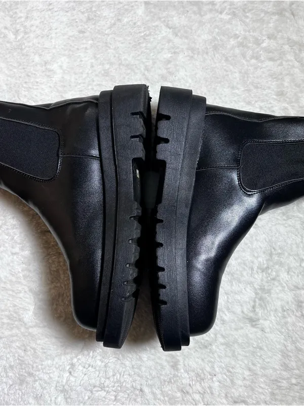 Black Faux Leather Chunky Chelsea Boots Size 40 - Image 5