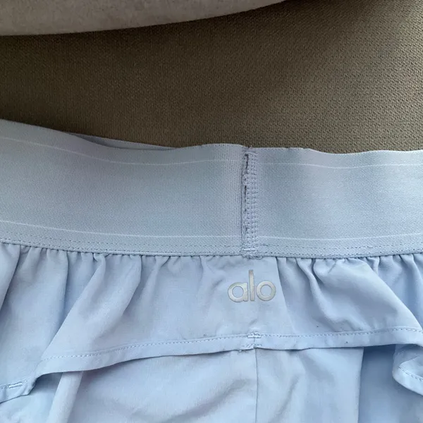Alo Yoga Match Point Short Seashell Blue XS - Image 5
