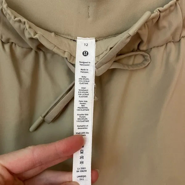 Lululemon 12 Stretch High Rise Crop 23" in Trench Tan - Image 7