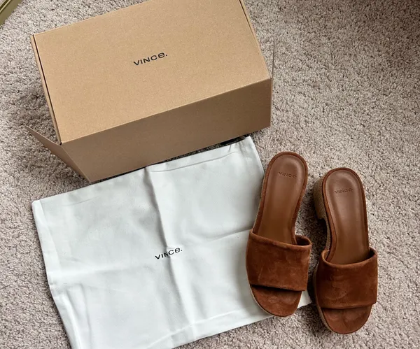 Vince suede platform sandals. 7.5 - Image 2