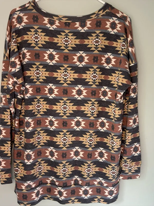 Sew in Love Southwest Aztec Native Print Long Sleeve Pullover Size Small - Image 2