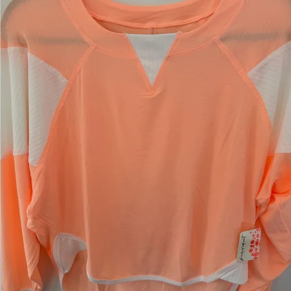 FP Movement by Free People Peach and White Long Sleeve Top size small - Image 4