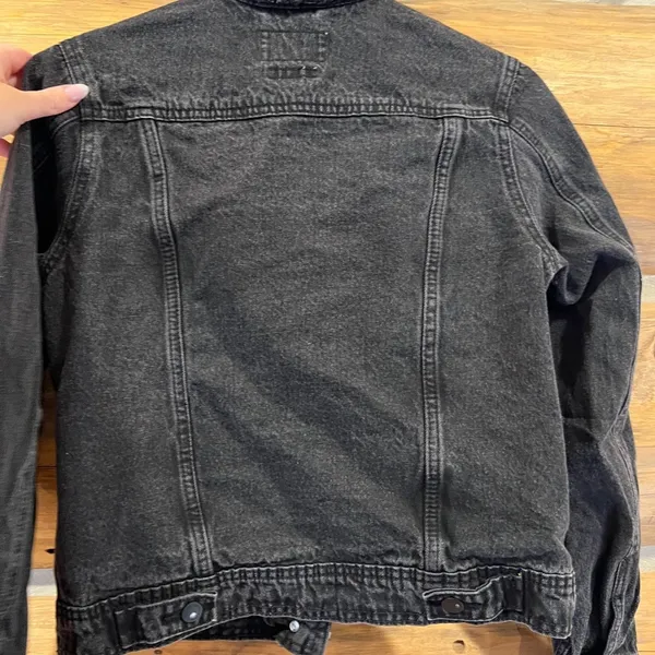 Universal Threads Black Denim Freeborn Jacket - Image 4
