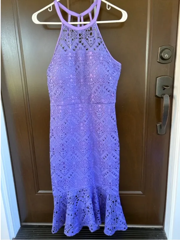 NWT GUESS Geo Lace Flounce Hem Dress Violet Size 8 - Image 4