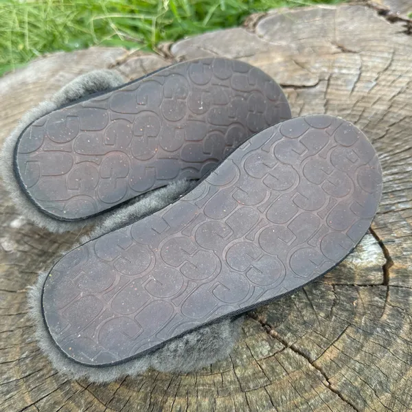 UGG Slippers UGG Women's Scuffette II Slippers Black/Grey Select Size 7 - Image 5