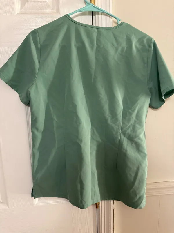 FIGS Scrubs - Image 3