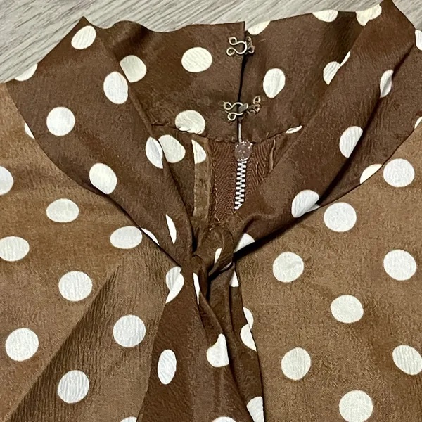 Vintage 1970’s Polka Dot Secretary Blouse Sz L Sleeveless Scarf Tie Neck Retro - Image 3
