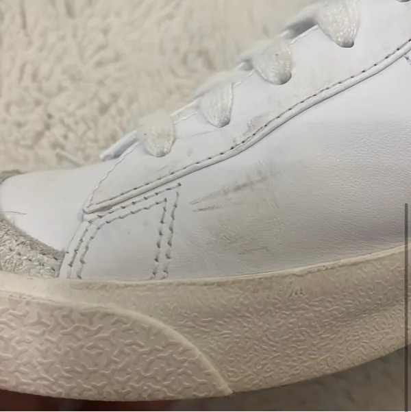 Nike White Blazers Mid - Image 3