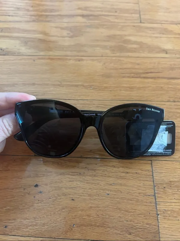 NWT True Religion women sunglasses - Image 5