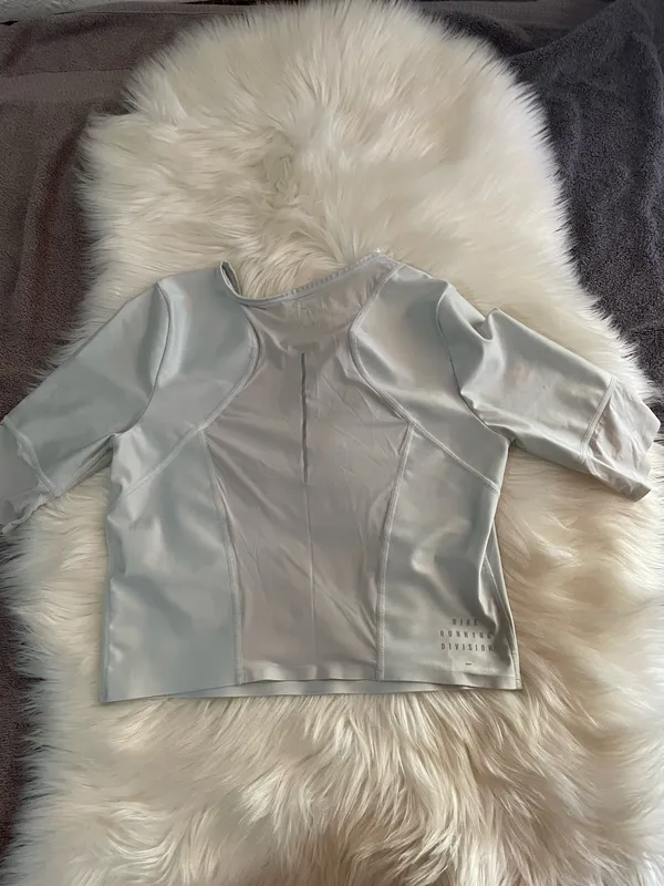 Nike crossed crop top  - Image 6