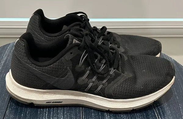 Nike Run Swift Lightweight Sneakers - Image 6
