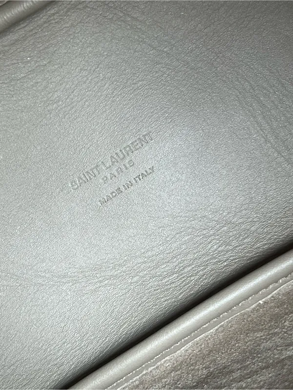 Saint Laurent YSL Le 5 à 7 Small Leather Shoulder Bag in Beige - Image 16