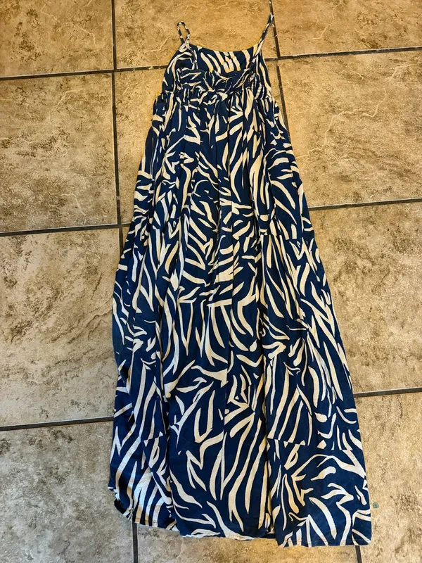 TJ Maxx Maxi Sun dress - Image 2
