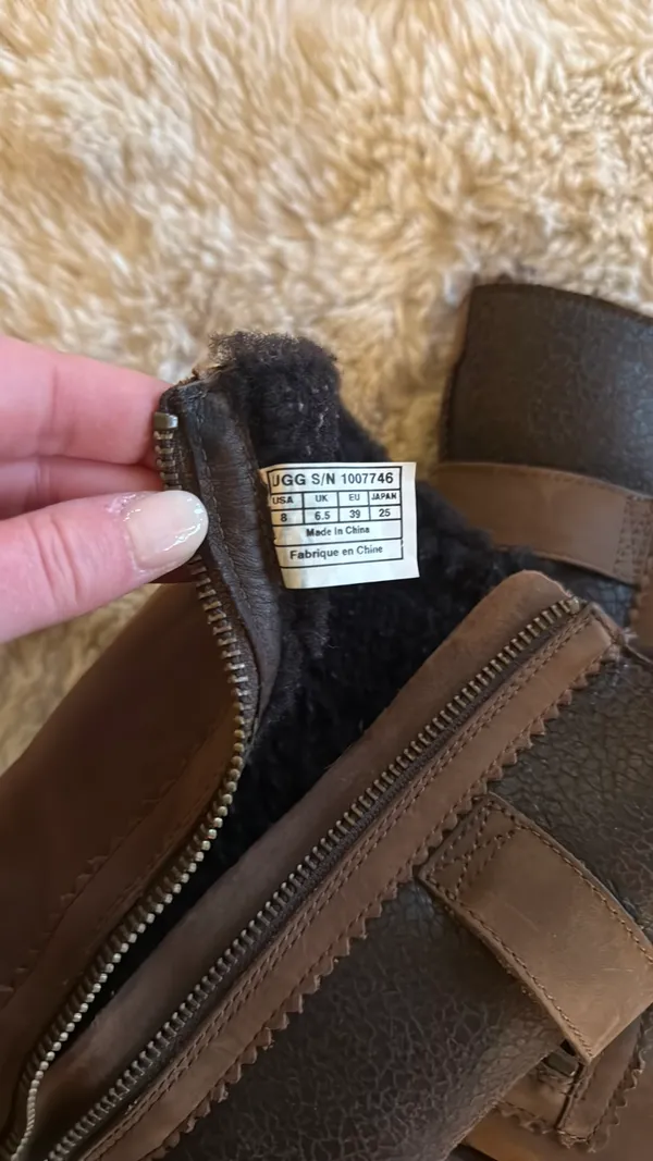 Ugg zip up boots - Image 4