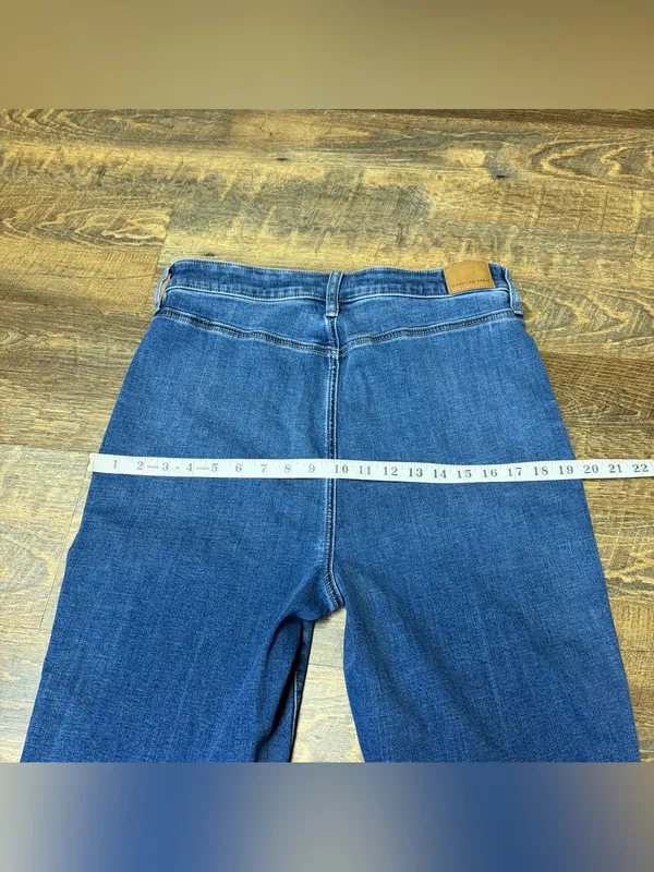 American Eagle Super High Rise Flare Jeans Womens 14 Short Next Level Stretch - Image 8