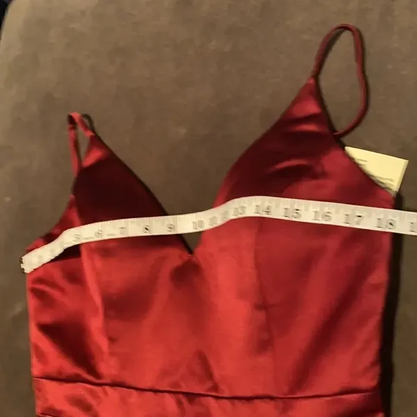 Women’s Burgundy Short Prom Party Dress NWT Medium - Image 8