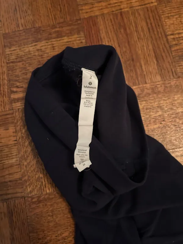 Lululemon Leggings Align Crop - Image 4