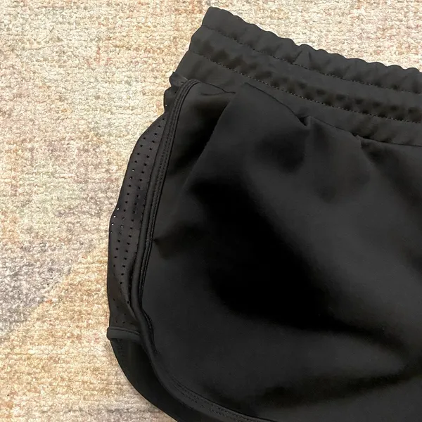 Gap Fit Women’s Drawstring Waist Athletic Shorts in Black - Image 5