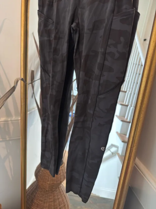 lululemon Fast & Free Leggings | Size 6 | Black Grey Camo | High Rise | Side Pockets - Image 2