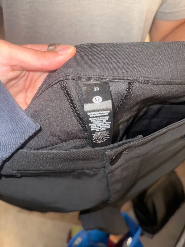 Lululemon Mens Black Shorts 7” - Image 3