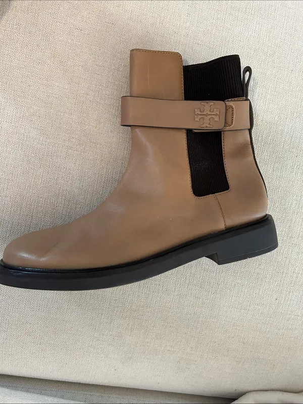 Tory Burch Women's Double T Buckled Chelsea Boots, Tan, Size 10.5, NWOT Display - Image 7