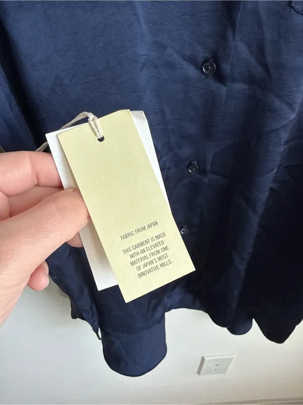 Wilfred by Aritzia Satin Button Down Blouse Navy Blue Women's Medium NWT - Image 6