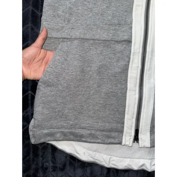 Lululemon Women's Gray Light as Warmth Jacket Full Zip Size 10 - Image 2