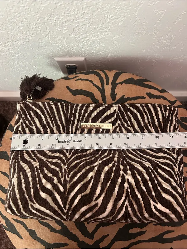 NEW Vince Camuto Brown Textured Zebra Print Large Makeup Cosmetic Pouch Bag - Image 6