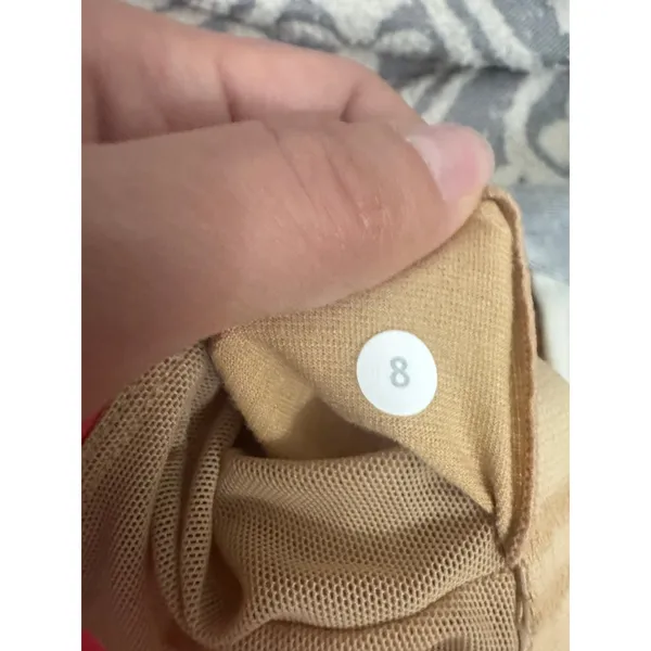Lululemon Size 8 Round Neck Tank Top Activewear Racerback built in sports bra - Image 8