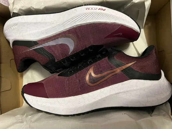Nike Zoom Winflo 8 - Size 7 - Dark Beetroot - Image 2