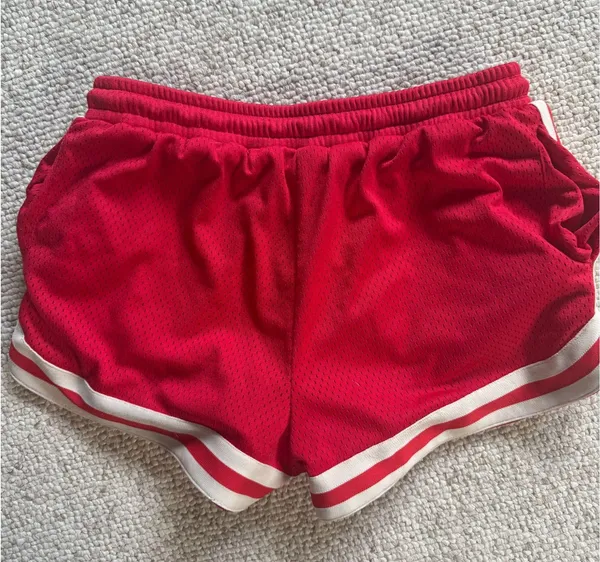 Princess Polly New York Shorts Red - Image 4