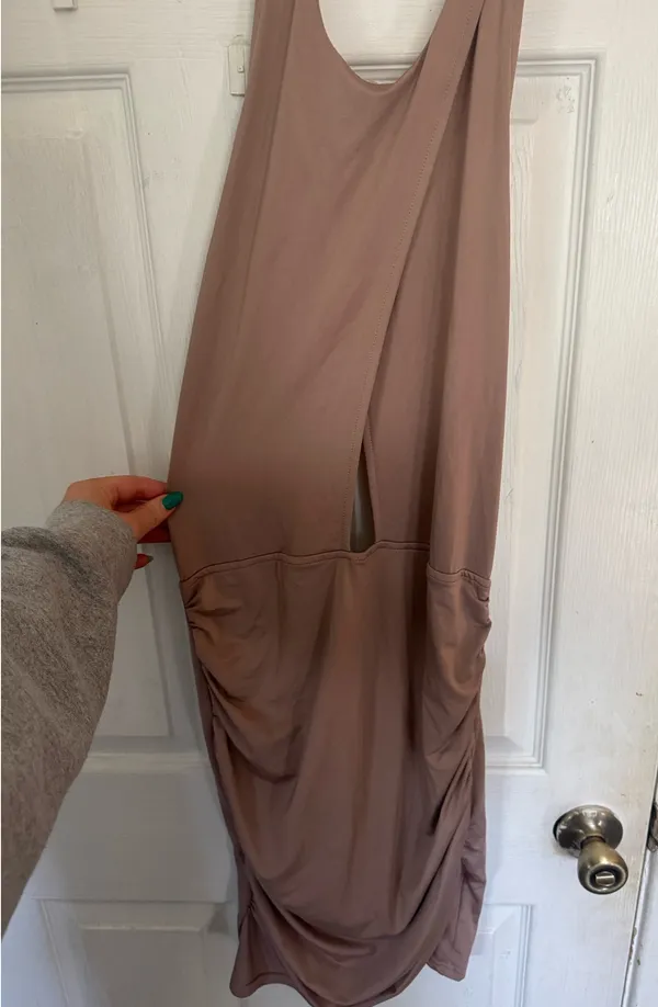 By the way. Lauren ruched cut out dress in taupe - Image 2