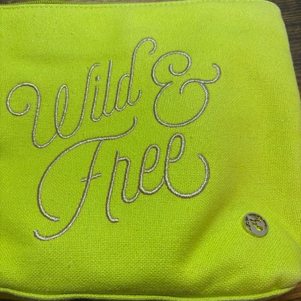 Spartina 449 Lime Green Wild And Free‎ Cosmetic Bag - Image 3