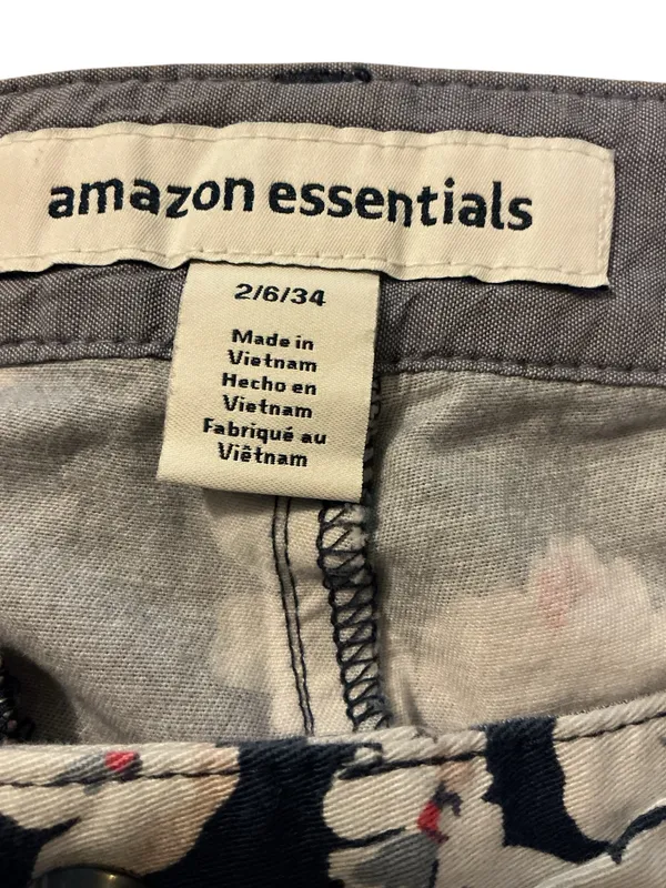 Amazon Essentials Floral Chino Shorts - Image 3