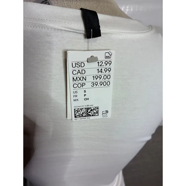 H&M Downtown Manhattan Heart Graphic Baby Tee Off White Small NWT - Image 3
