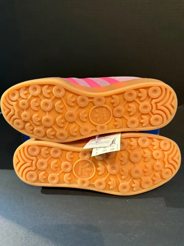 Women’s Adidas Gazelle Indoor size 6W5Y - Image 5