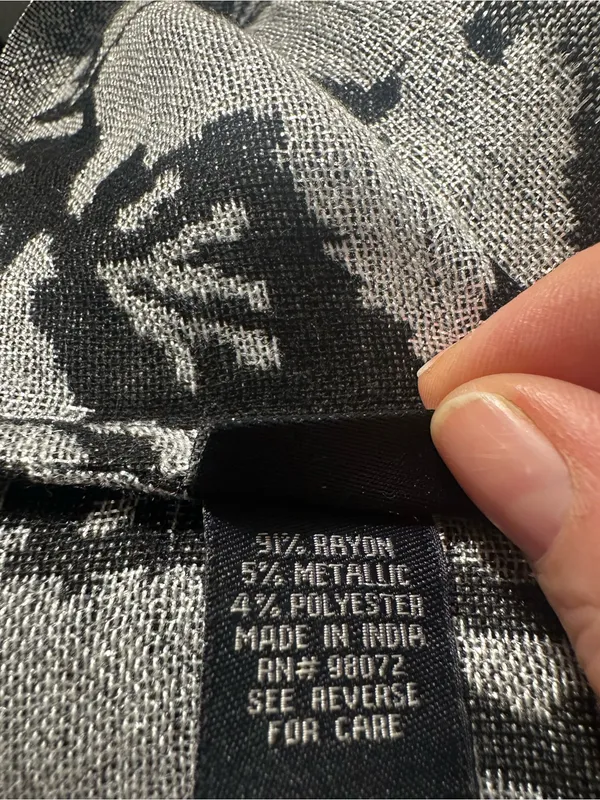 Cejon Black and White Bird Jacquard Wrap Scarf - Image 5