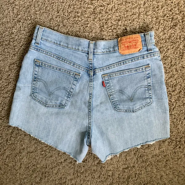 *Y2K* Levi’s 512 Classic slim cutoff size 12 blue jean high rise shorts - Image 4
