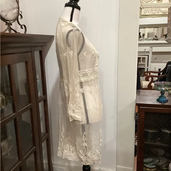 Elegant Cream Sheer Lace Cardigan - Image 2